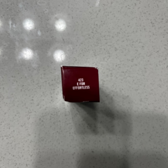 Brand new MAC love me lipstick (E for Effortless 423) - Picture 2 of 2